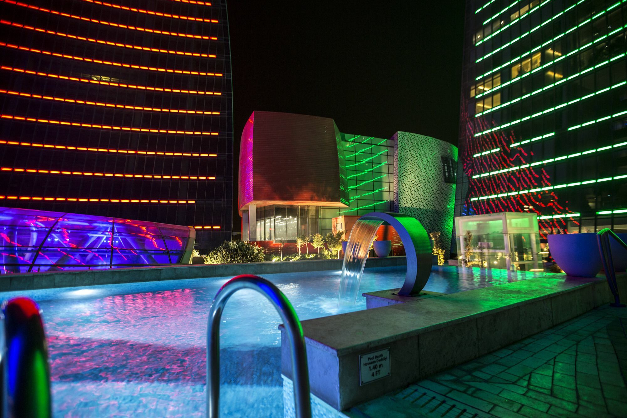 Apartments By Fairmont Baku Flame Towers ภายนอก รูปภาพ